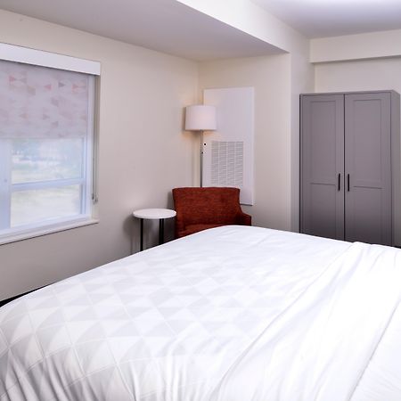 Holiday Inn & Suites - Farmington Hills - Detroit Nw By Ihg Bagian luar foto