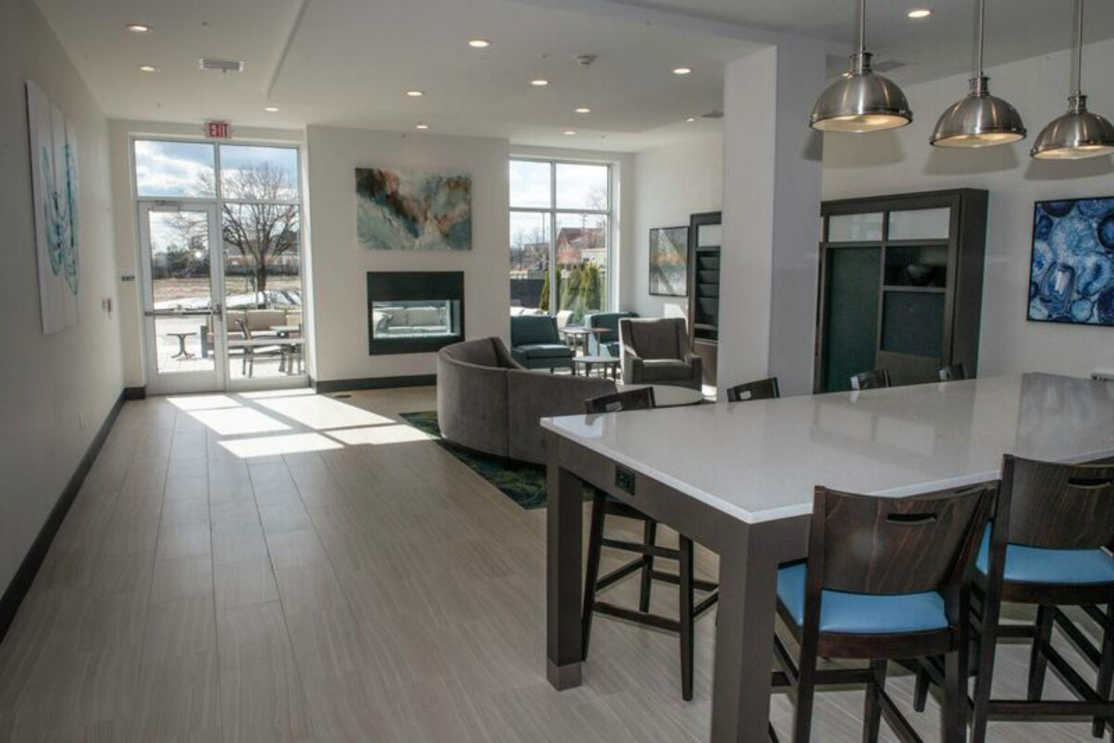 Holiday Inn & Suites - Farmington Hills - Detroit Nw By Ihg Bagian luar foto