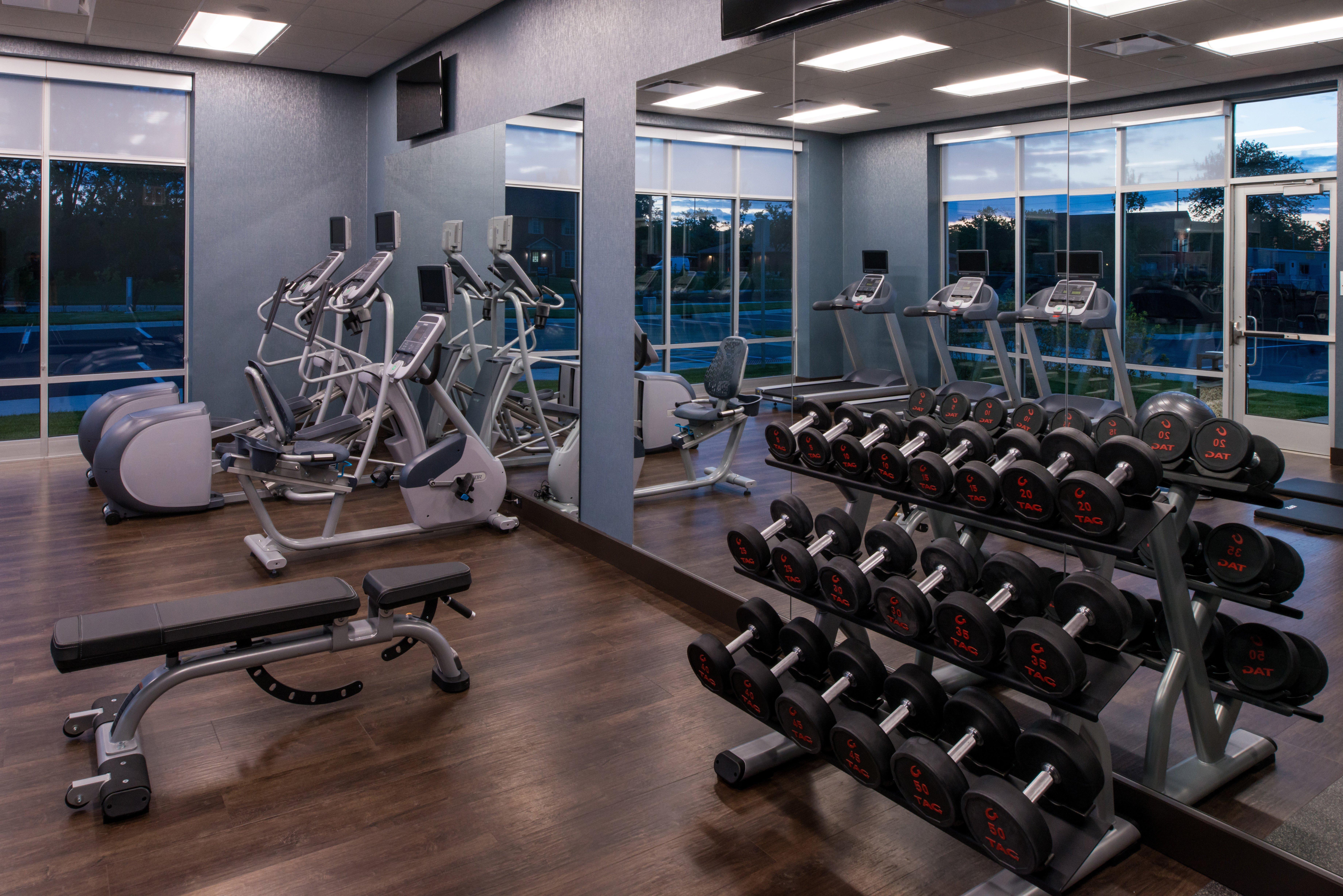 Holiday Inn & Suites - Farmington Hills - Detroit Nw By Ihg Bagian luar foto
