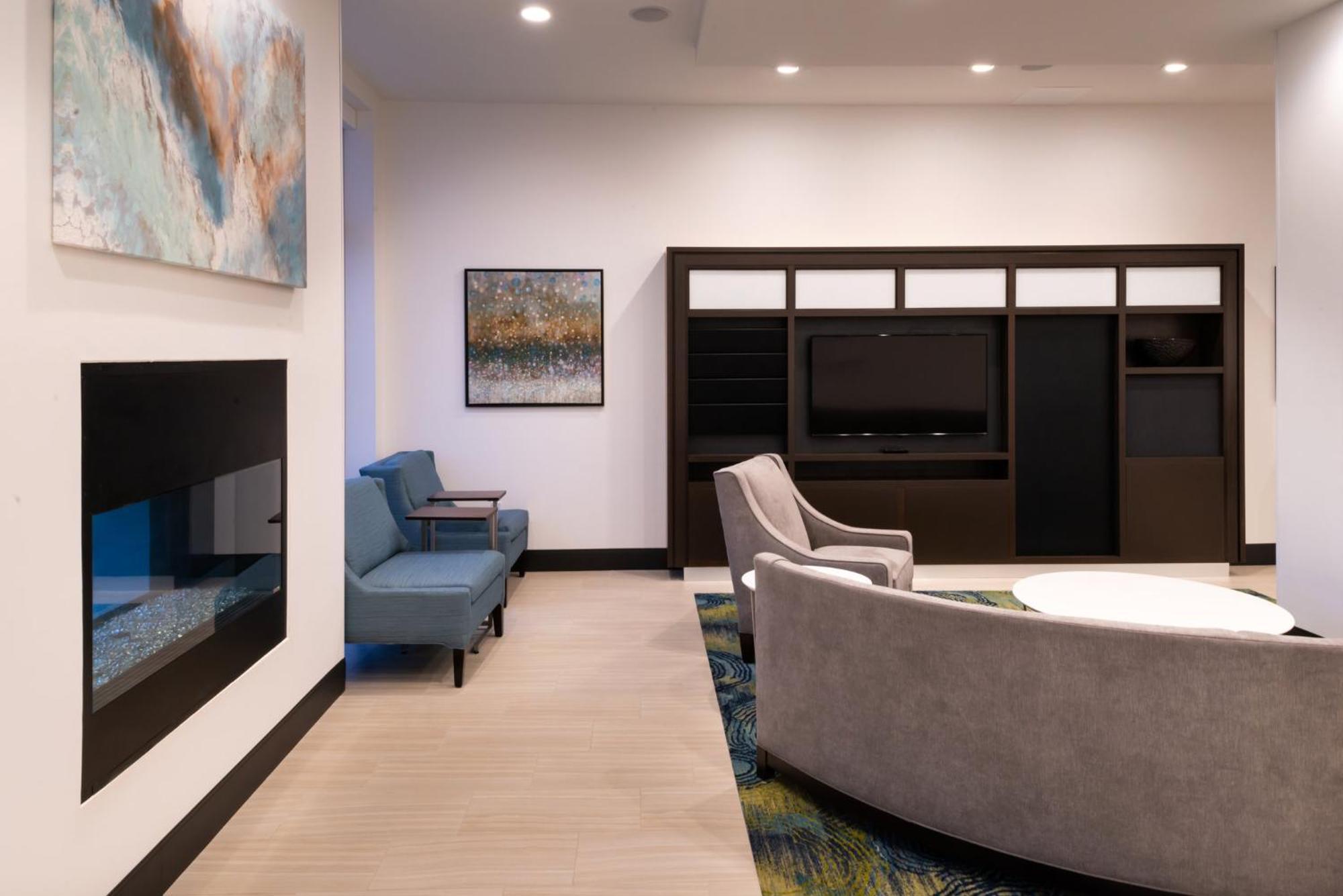 Holiday Inn & Suites - Farmington Hills - Detroit Nw By Ihg Bagian luar foto