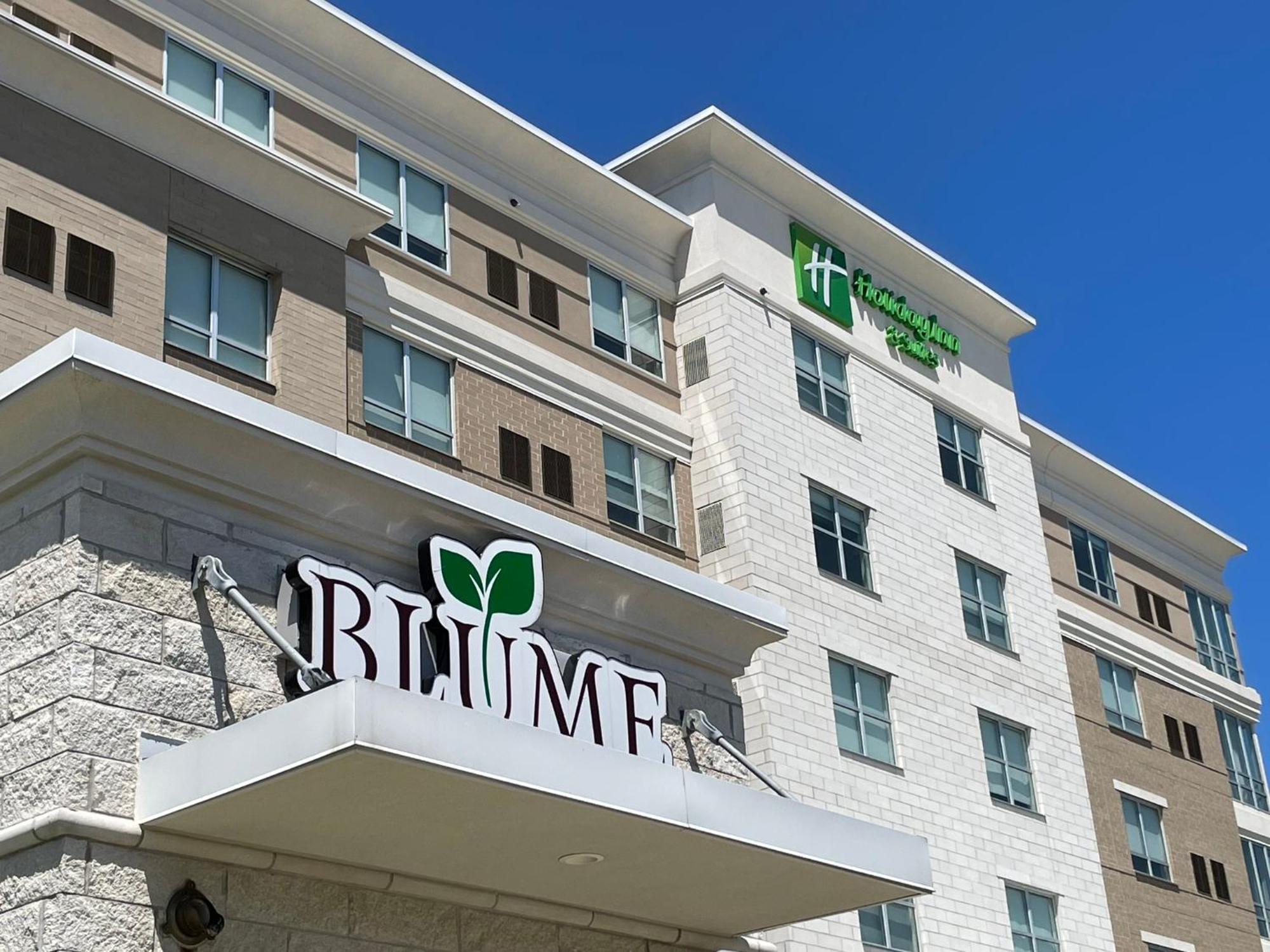 Holiday Inn & Suites - Farmington Hills - Detroit Nw By Ihg Bagian luar foto