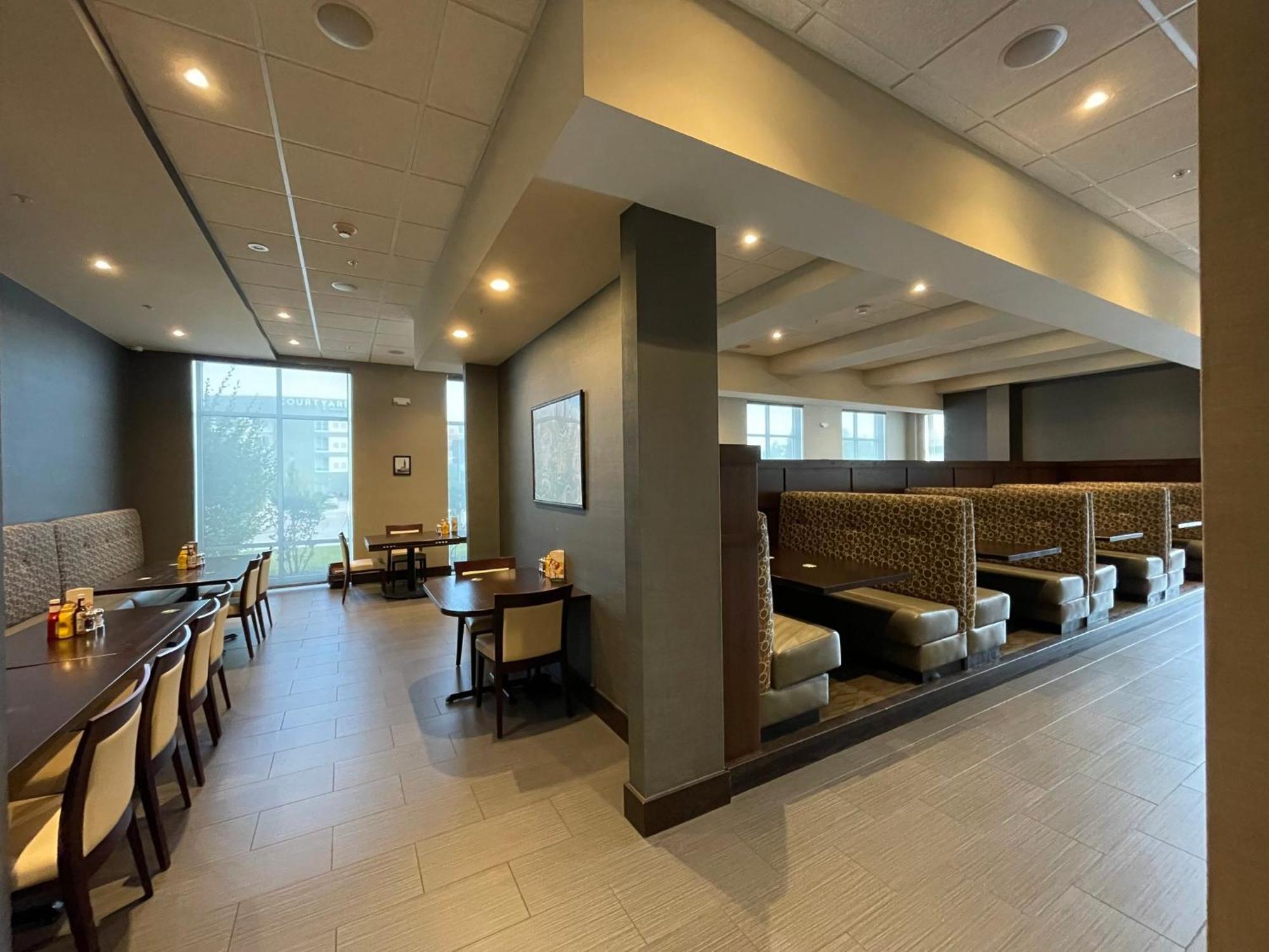 Holiday Inn & Suites - Farmington Hills - Detroit Nw By Ihg Bagian luar foto